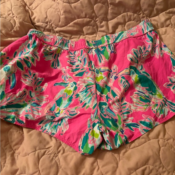 Lilly Pulitzer size medium drawstring shorts EUC - Picture 2 of 4